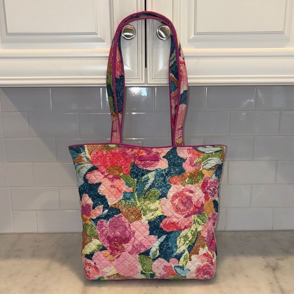 Vera Bradley Tote Bag Super Bloom Quilted Cotton City